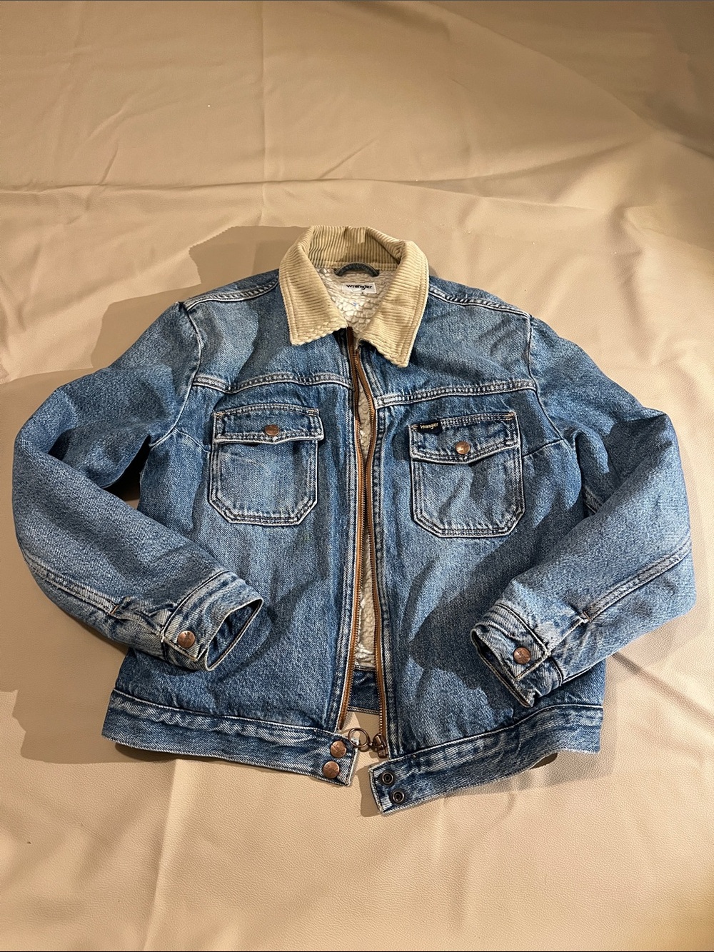 Vintage Wrangler Cropped Light Blue Denim Jacket Cream Corduroy Collar Fur Lined